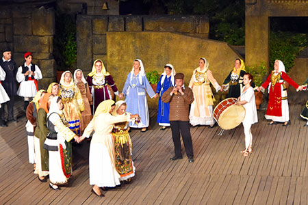 Geleneksel Samos Dans Festivali